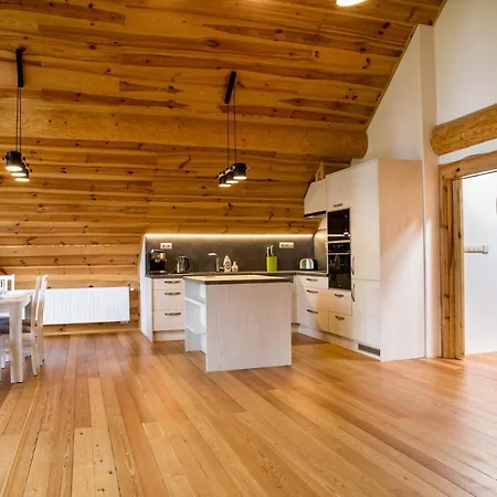 Luxusní Srub Až 24 Lůžek - Sruby-lipno Frymburk