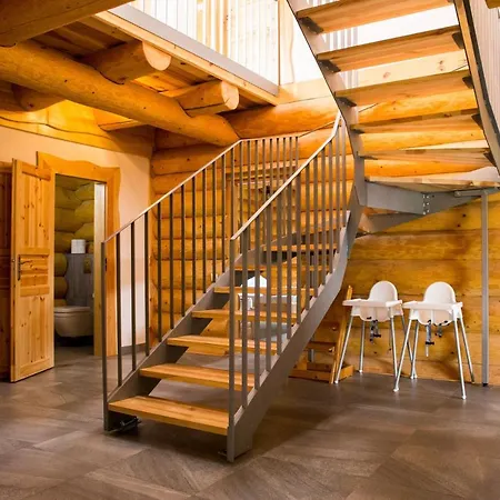 Luxusní Srub Až 24 Lůžek - Sruby-lipno Frymburk